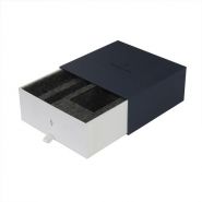 Boîte cadeau de tiroir de lamination de touche douce noire - am packaging company limited - 150*150*50mm