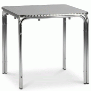 Tables carrées en aluminium 60 x 60 cm pour terrasse. Mobilier CHR empilable pour intérieur et extérieur de bar, restaurant et café. - 1546