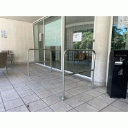 Barrière de sécurité acier inoxydable Ø 40 mm - platine 150 × 150 mm, finition grise - 1000 / Oui