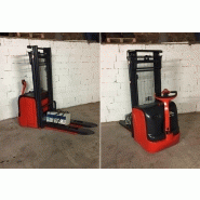 Gerbeur électrique Fenwick L16 d'occasion - 1600kg - Mât duplex - Hauteur de levage 2900mm - Batterie 24V 375Ah avec chargeur inclus Gerbeur électrique Fenwick L16 d'occasion - 1600kg - Mât duplex - Hauteur de levage 2900mm - Batterie 24V 375Ah avec chargeur inclus