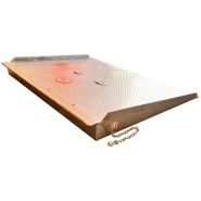 Rampe d'accès pour conteneur au sol avec fourreaux escamotables - Capacité 8T - AZ Ramp HCNN-08 GAV