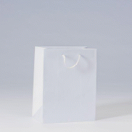 Sac Luxe pelliculé blanc 18x10x23cm avec poignées cordelières - par 12
