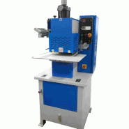 Presse hydraulique polyvalente ST 90 - découpe, marquage, surcoupe - 10 tonnes Presse hydraulique polyvalente ST 90 - découpe, marquage, surcoupe - 10 tonnes
