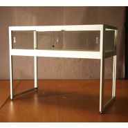 Vitrine table avec portes coulissantes securisees l 120 p 60 h 92 cm