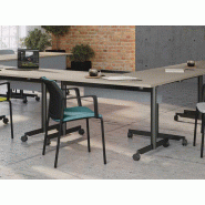 Table rabattable Evolve sur roulettes avec structure métal noire Table rabattable Evolve sur roulettes avec structure métal noire