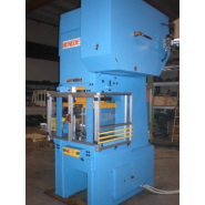 Presse plieuse de type v ( à volant ) utilisée pour les petites et grandes vitesses pour le cisaillage et le pliage Presse plieuse de type v ( à volant ) utilisée pour les petites et grandes vitesses pour le cisaillage et le pliage