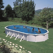 Piscine ovale acier 6,34m x 3,99m x h: 1,32m - filtration à sable - renforts apparents