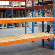 Plancher sapin jointif épaisseur 27 mm pour le stockage des produits en vrac sur palettier Plancher sapin jointif épaisseur 27 mm pour le stockage des produits en vrac sur palettier