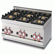 Plaque de cuisson à 6 feux avec flamme pilote. Construction en acier inoxydable. Dimensions cm 100x60 h28 Modèle PCT-610G - 2352