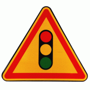 Panneau de signalisation AK17 - danger feux tricolores réglant une circulation alternée Panneau de signalisation AK17 - danger feux tricolores réglant une circulation alternée