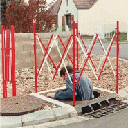 Barrière de regard extensible pliable en acier