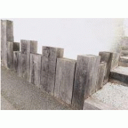 Bordure de bois carré et retenue de terre (sciage) - classe 3 ou classe 4