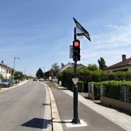 Feu récompense tricolore solaire Feu récompense tricolore solaire