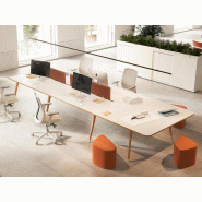 Table de réunion avec pieds en bois massif de hêtre Cooper Table de réunion avec pieds en bois massif de hêtre Cooper