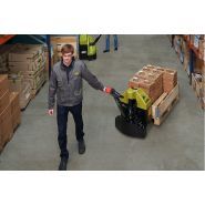 WP15 - Transpalette électrique Clark - Capacité 1 500 kg - Compact et maniable avec chargeur intégré_1