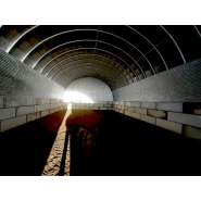 Tunnel de stockage rigide avec bloc béton adapté à tous les besoins Tunnel de stockage rigide avec bloc béton adapté à tous les besoins