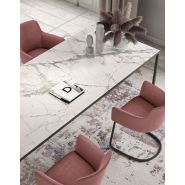 Table x6, l'élégance subtile du plateau marbre