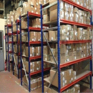 Rayonnage mi-lourds pour petites pièces et marchandises de préparation de commandes