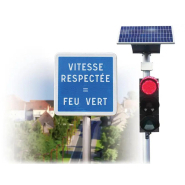 Feu tricolore vert-récompense ? Temporaire Solaire - 32407 Feu tricolore vert-récompense ? Temporaire Solaire - 32407