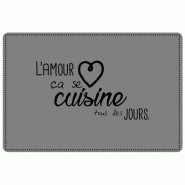 Set de table cuisine Amour 28x43 cm gris - Paris Prix - Facile d'entretien et déco Set de table cuisine Amour 28x43 cm gris - Paris Prix - Facile d'entretien et déco
