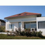 Maison à ossature en bois - demi-niveaux rose - toit multipente_1