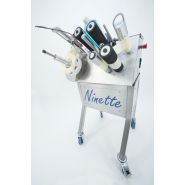 Ninette 1 - Étiqueteuse alimentaire semi-automatique pour produits cylindriques