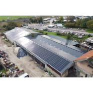 Hangar photovoltaïque agricole - 930 panneaux- 2200m² - 413kWc Hangar photovoltaïque agricole - 930 panneaux- 2200m² - 413kWc