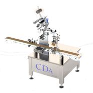 Étiqueteuse automatique Solo Up - étiquetage adhésif sur le dessus des produits en verre, PVC ou PET - jusqu'à 25 produits par minute