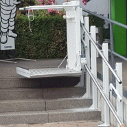 Plateforme oblique pour escalier droit solah