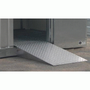 Rampe d'accès standard amovible pour entrepôt MSR - aluminium gauffré - 830x1250x216 mm - pente 18%