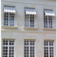 Store de fenêtre à projection - Honfleur - Protection solaire et intimité - Largeur 3m, Déploiement 1m - Manoeuvre manuelle/motorisée Store de fenêtre à projection - Honfleur - Protection solaire et intimité - Largeur 3m, Déploiement 1m - Manoeuvre manuelle/motorisée
