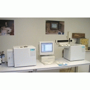 Chromatographe de laboratoire en phase gazeuse