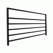 Barrière SCHOLA - Longueur 200 cm - Hauteur hors sol 120 cm - Tube acier - Peinture polyester Barrière SCHOLA - Longueur 200 cm - Hauteur hors sol 120 cm - Tube acier - Peinture polyester