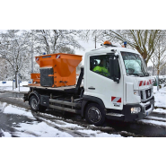 Saleuse destinée aux opérations de viabilité hivernale - KEBEK
