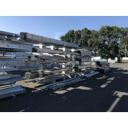 Rayonnage dédié aux matériaux de construction