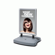 SHOWDOWN Displays Exposiciónate Windtalker® City avec Base Plastique 50 x 70 cm WTR50x70 - argenté aluminium WTR50x70