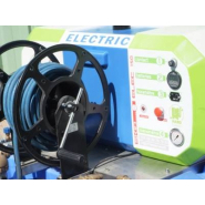 Nettoyeur haute pression électrique professionnel autonome  avec un réservoir de 400 litres d'eau pour le centre urbain - SKID ELEC 150