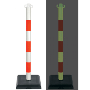 Poteaux photoluminescents sur socles, pliables, avec crochets pour chaines - PTAPVCOGFBC-NV01/L_0