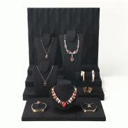 Présentoirs bijoux , ensemble de 10 pièces en suedine noir et métal doré
