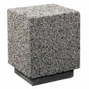 Borne carrée en béton - article 582 Borne carrée en béton - article 582