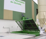 Trémie de stockage de boues à composter d'une capacité d'extraction de 1 à 60 m3/h