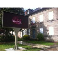 Journal lumineux sur mesure, idéal pour une communication dynamique des communes, entreprises et commerces - OUEST ENSEIGNES_1