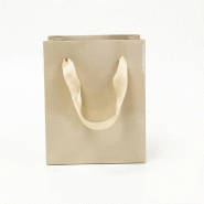 Sac Luxe beige moiré poignées ruban 11x6x14cm - par 12