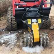 Fraise hydraulique pour pelle hydraulique et mini-chargeuse - Pression bar 300 - 350 - MB-R700_1