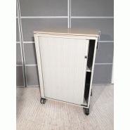 Rang 001 - meuble armoire bas bois rideaux sur roulettes - l71xp43xh107 cm.