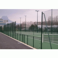 Clôture grillagée -  clôture tennis avec main courante