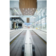 Trottoir roulant parfait pour parcourir jusqu'à 150 mètres dans les espaces publics et commerciaux - Schindler 9500 horizontal