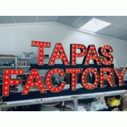 Carotte de tabac lumineuse à LED avec potence - 80 cm