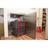 Monte-charges accessibles mais non accompagnés - BKG France - 300 kg - moteur haut/bas - modèles 300.15/43 et 300.15/45 Monte-charges accessibles mais non accompagnés - BKG France - 300 kg - moteur haut/bas - modèles 300.15/43 et 300.15/45