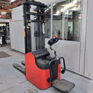 Gerbeur Électrique Triplex 5.4 m occasion MANITOU - plateforme rabattable